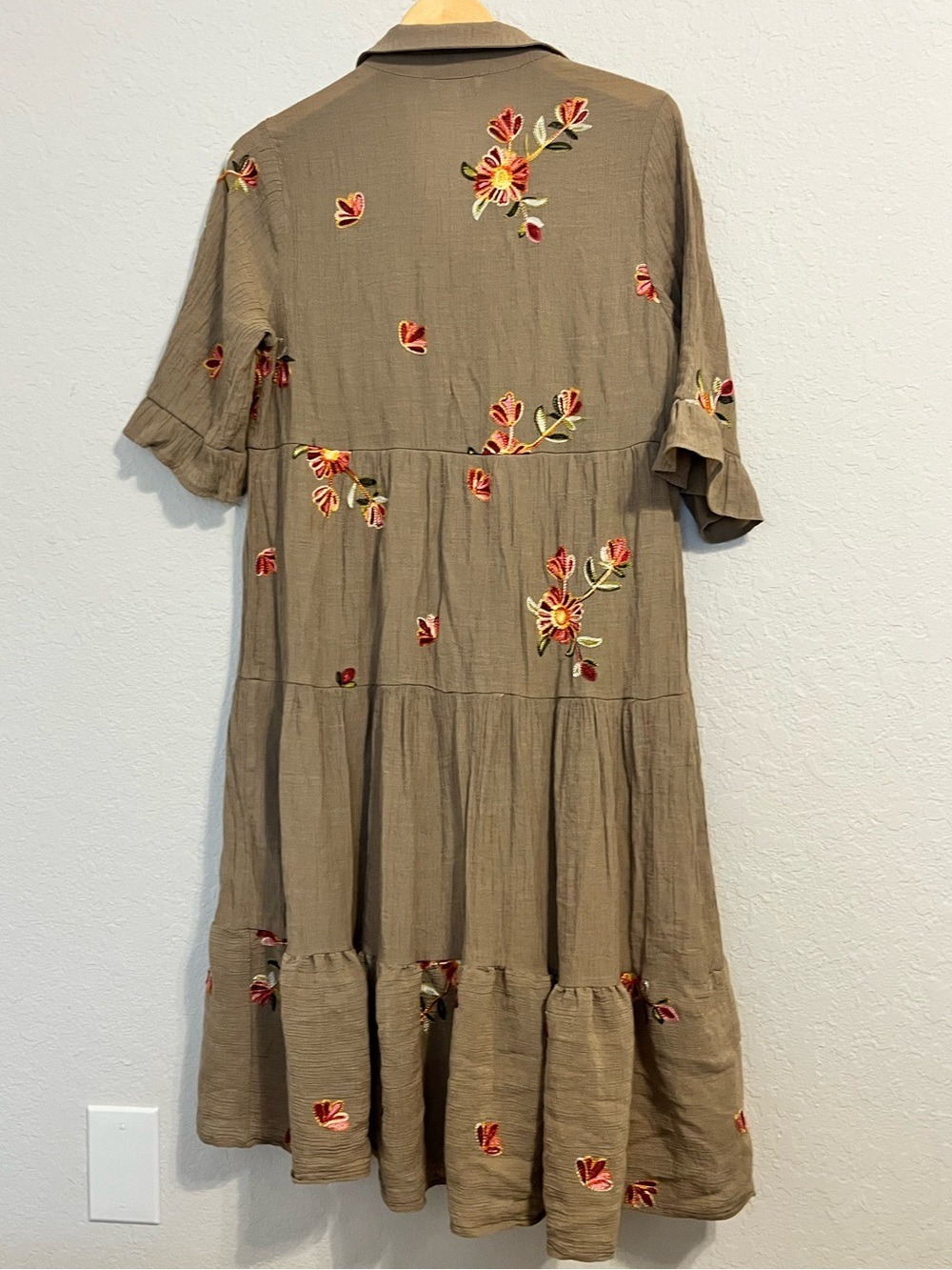 Fig + Flower Anthropologie Embroidered Floral Tiered Midi Dress Large Boho - Picture 11 of 11